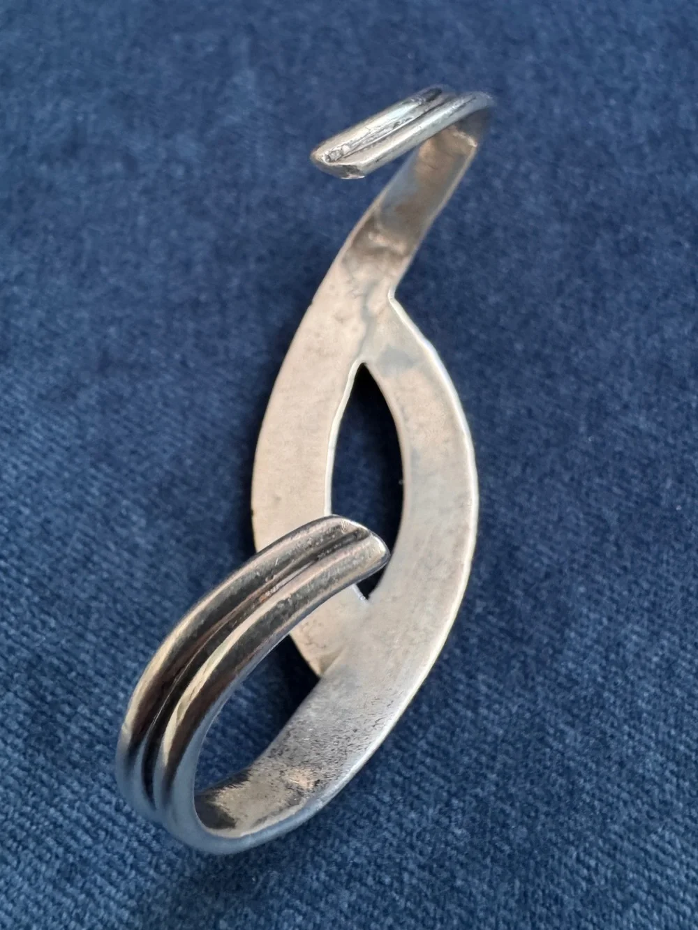 Vintage 925 Sterling Silver turquoise eye cuff bracelet.